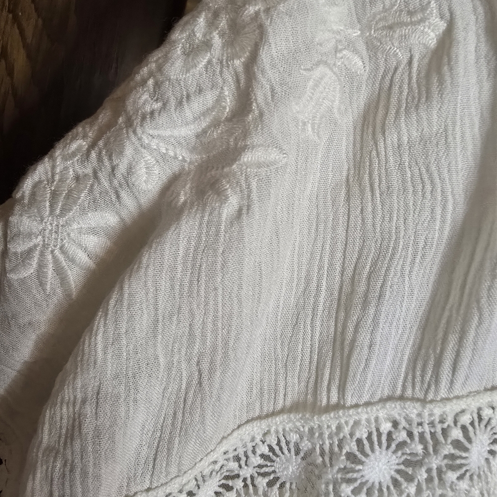 Selfie White Lace Trim Women's Peasant Top Small - Picture 5 of 7